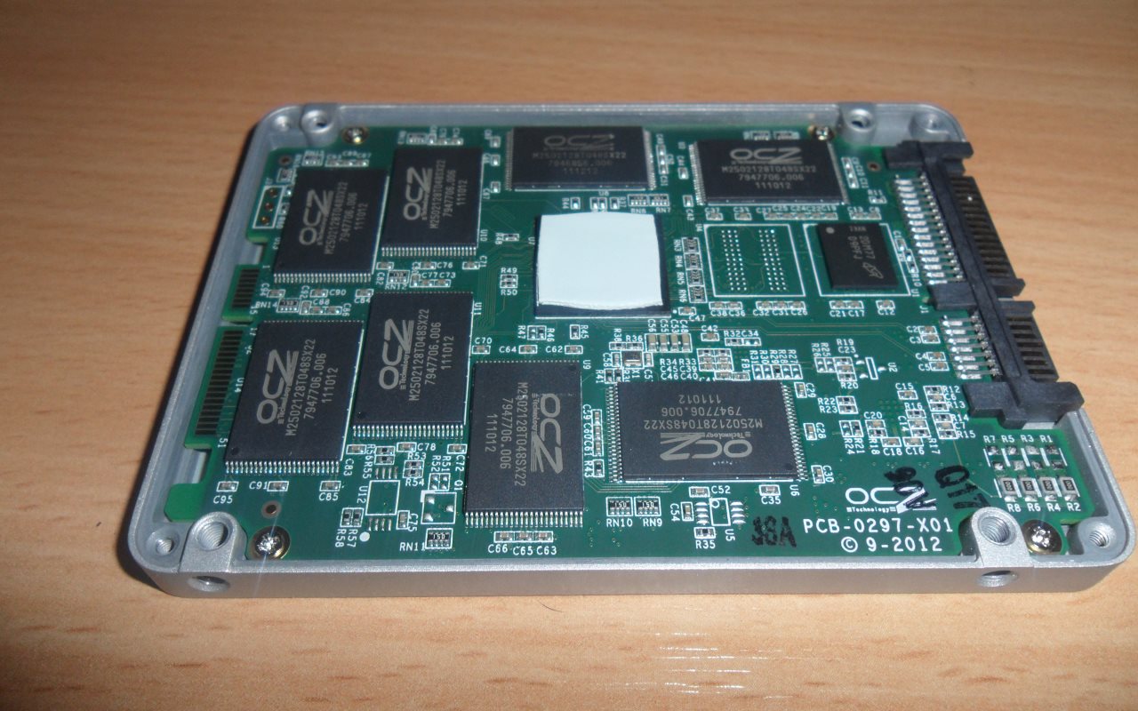 OCZ Vector 256GB Inside